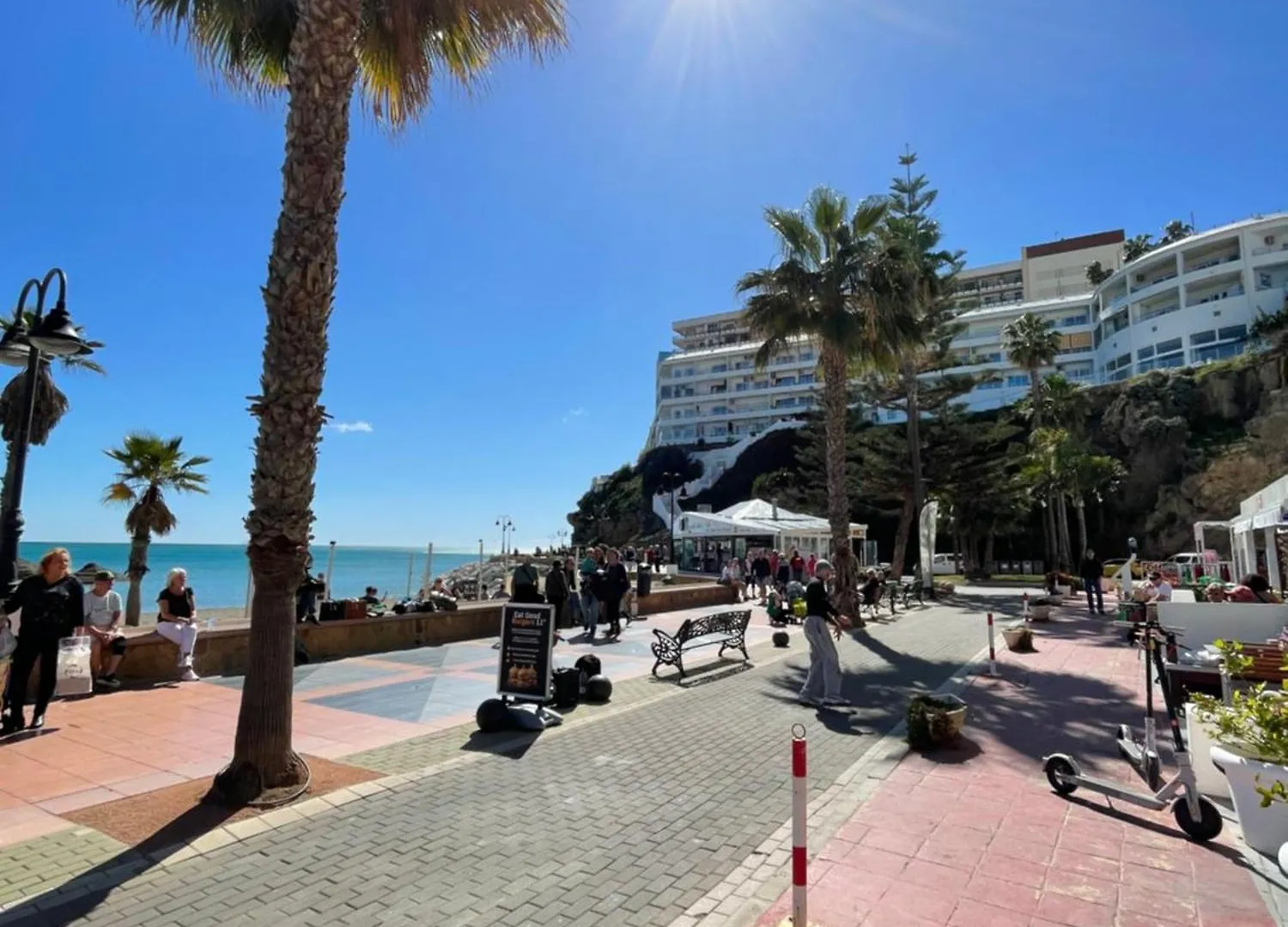 Roca Chica. Studio - First Line Beach Torremolinos Apartment